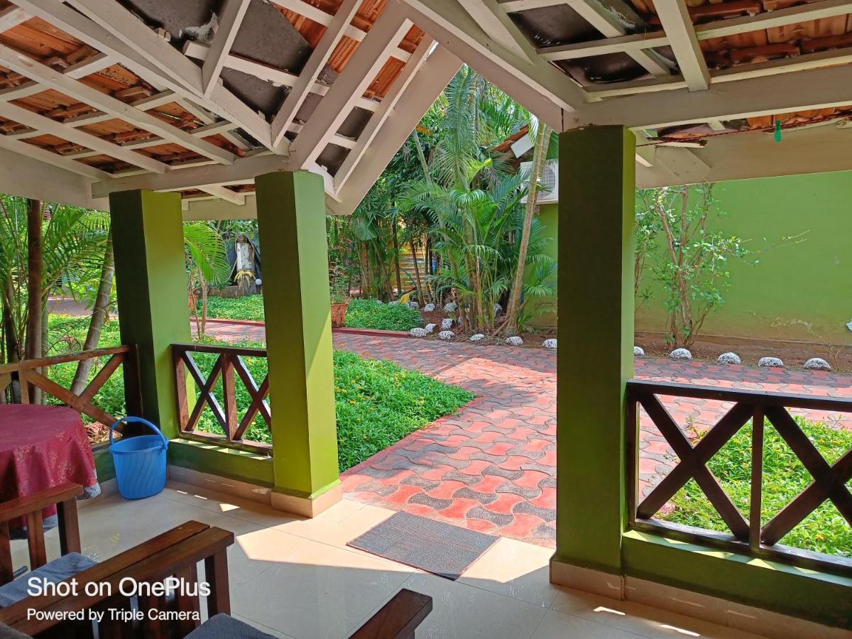 Dunhill Beach Resort Агонда Экстерьер фото