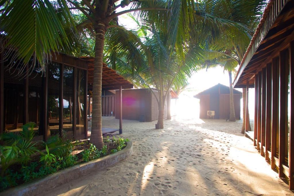 Dunhill Beach Resort Агонда Экстерьер фото