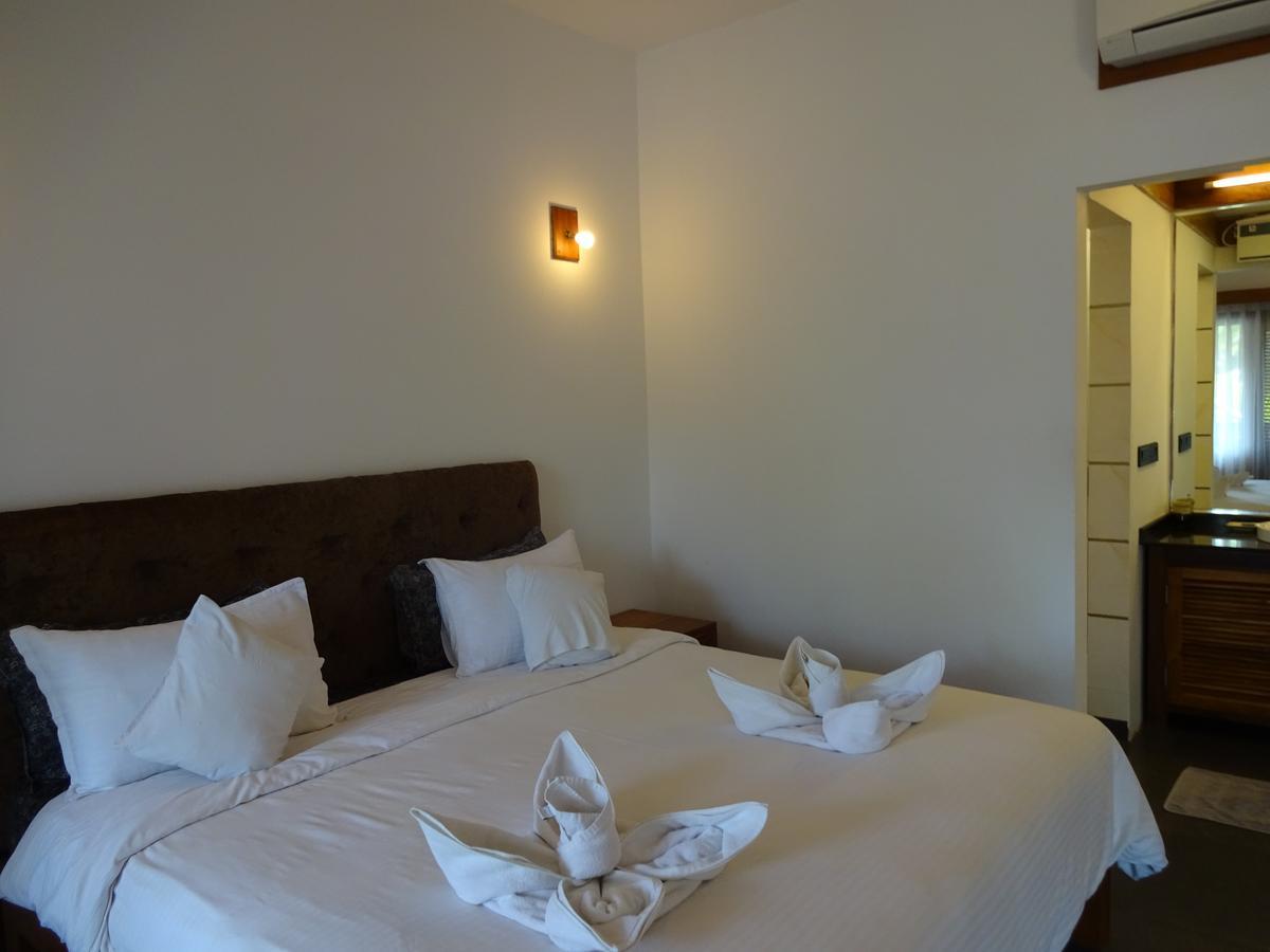 Dunhill Beach Resort Агонда Экстерьер фото