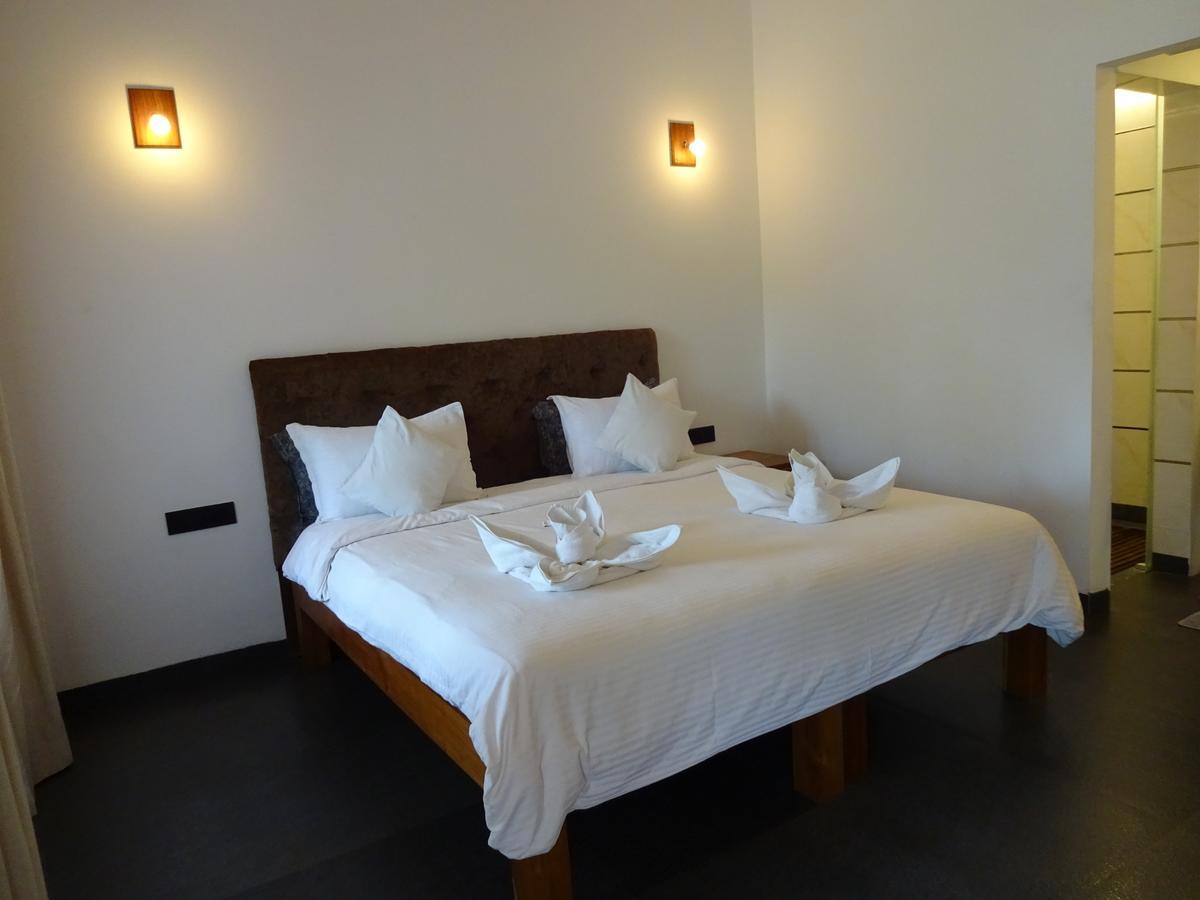 Dunhill Beach Resort Агонда Экстерьер фото
